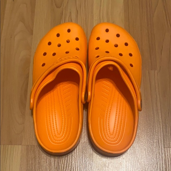 orange crocs womens size 8